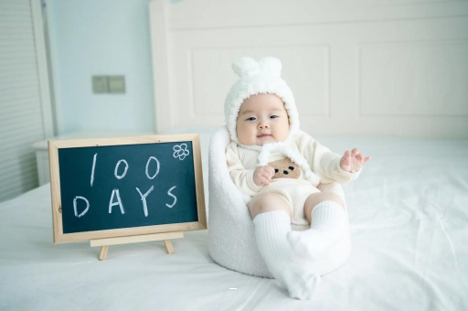 丽江七个月宝宝伸舌头